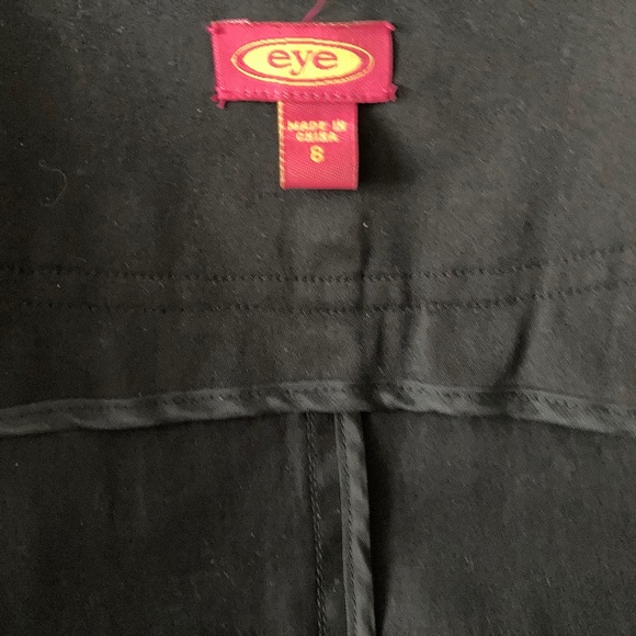 EYE waist length, short sleeve jacket - Picture 3 of 3